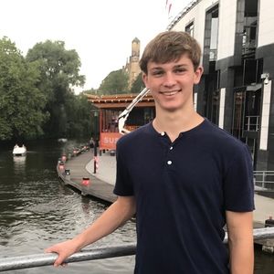 Meet your Posher, Johnathan